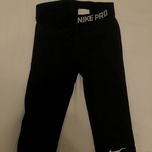Nike girls capris
